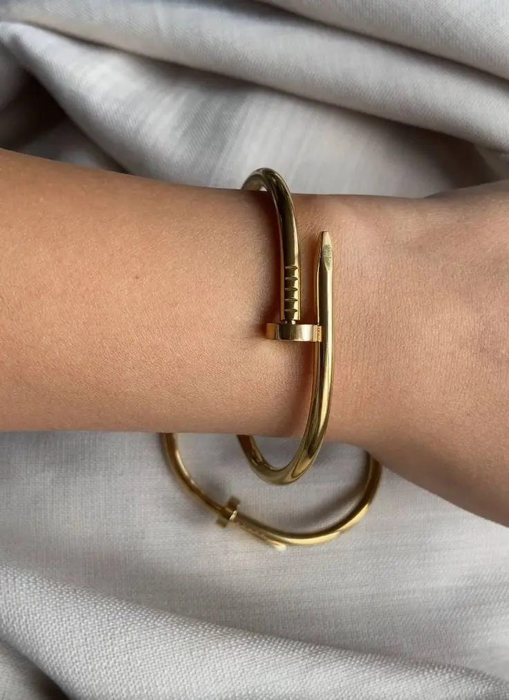 nail twist bangle