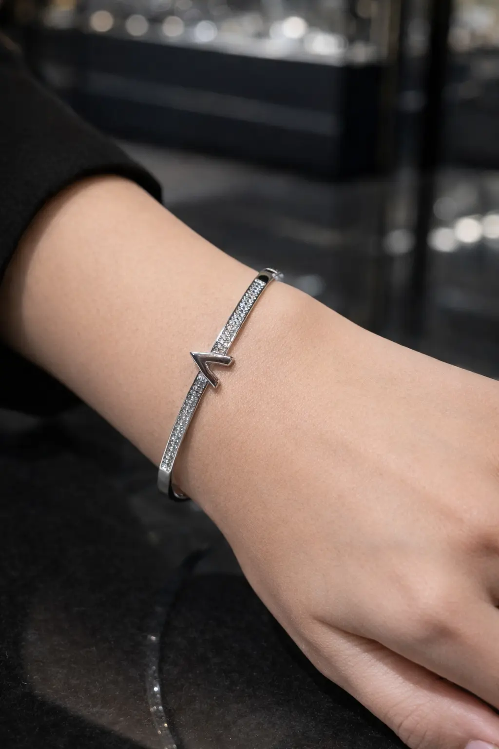 V bracelet