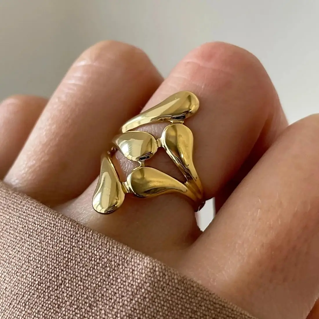 Buds Connection Rings